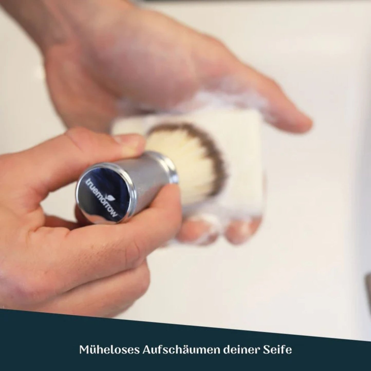 Rasierpinsel Premium aus Metall Chrom vegan - #shop_name