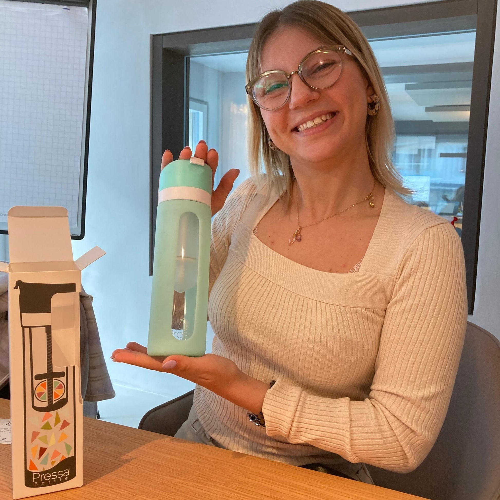 Trinkflasche Glas PressaBottle 0.7 Liter, zertifiziert in der Schweiz - Naturify der Schweizer Shop