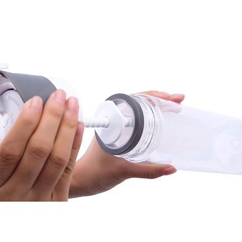 Trinkflasche PressaBottle 0.7 Liter Tritan zertifiziert in der Schweiz