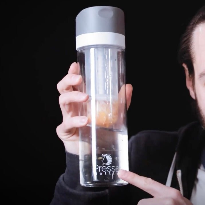 Trinkflasche PressaBottle 0.7 Liter Tritan zertifiziert in der Schweiz