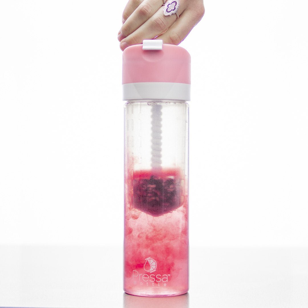 Trinkflasche PressaBottle 0.7 Liter Tritan zertifiziert in der Schweiz